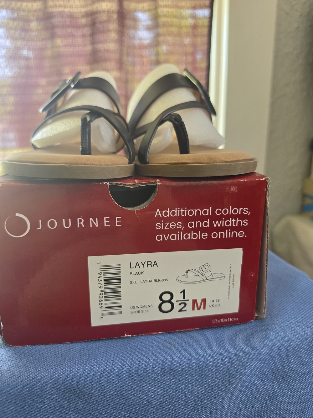 Journee Collection Layra Buckle Toe Ring Sandals | Black Faux Leather | 8.5M - Picture 5 of 5
